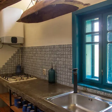 Casa Stramba Zece Hotare